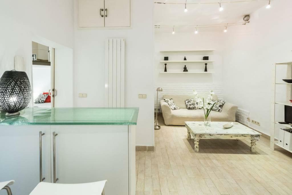Apartamento Stylish Loft At Chueca'S Heart Madrid Exterior foto